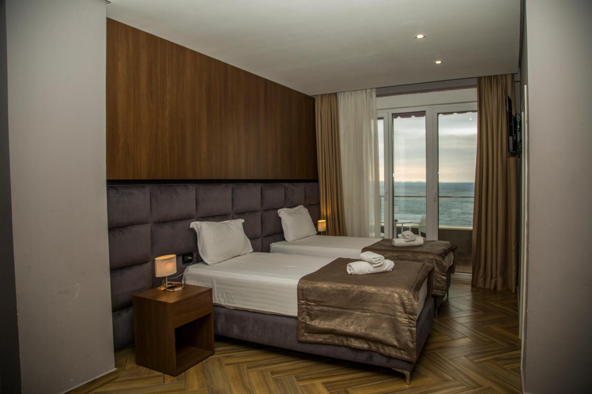 Twin Towers Hotel City & Beach Resort Shëngjin Exteriér fotografie